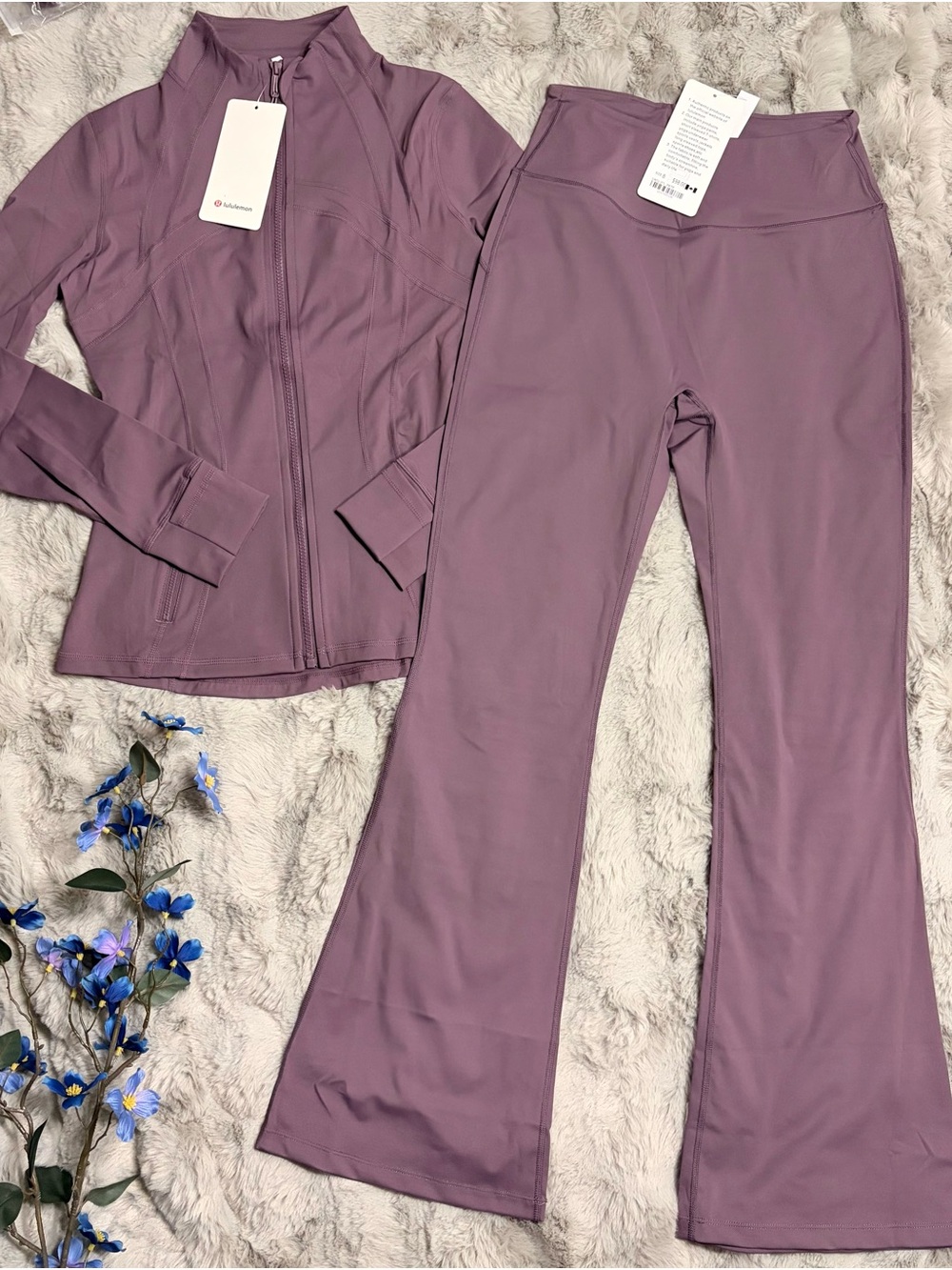 Lululemon Define Flare Leg Zip Jacket & Pants Size 8 Fits M